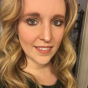 Meet your Posher, Cassity